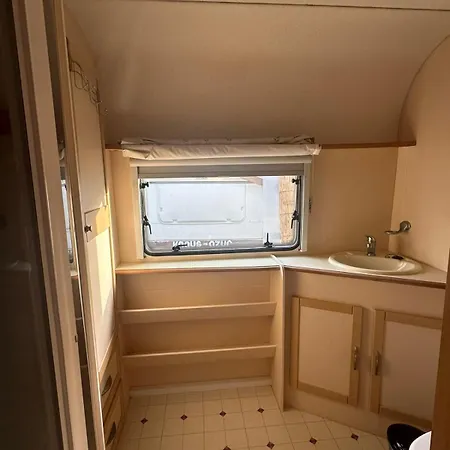 двуместна каравана Hotel Sozopol